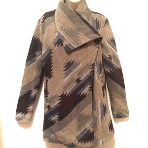 THREAD & SUPPLY Women’s Large Tan/Gray Aztec Coat